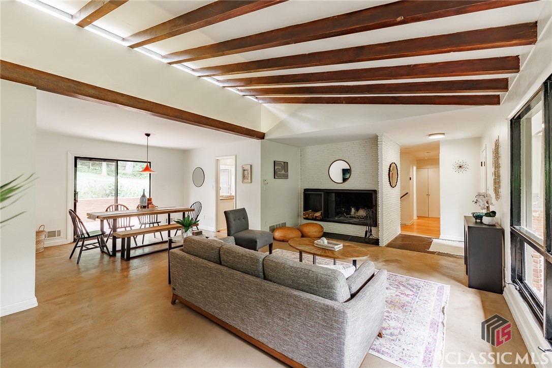 325 Duncan Springs Road