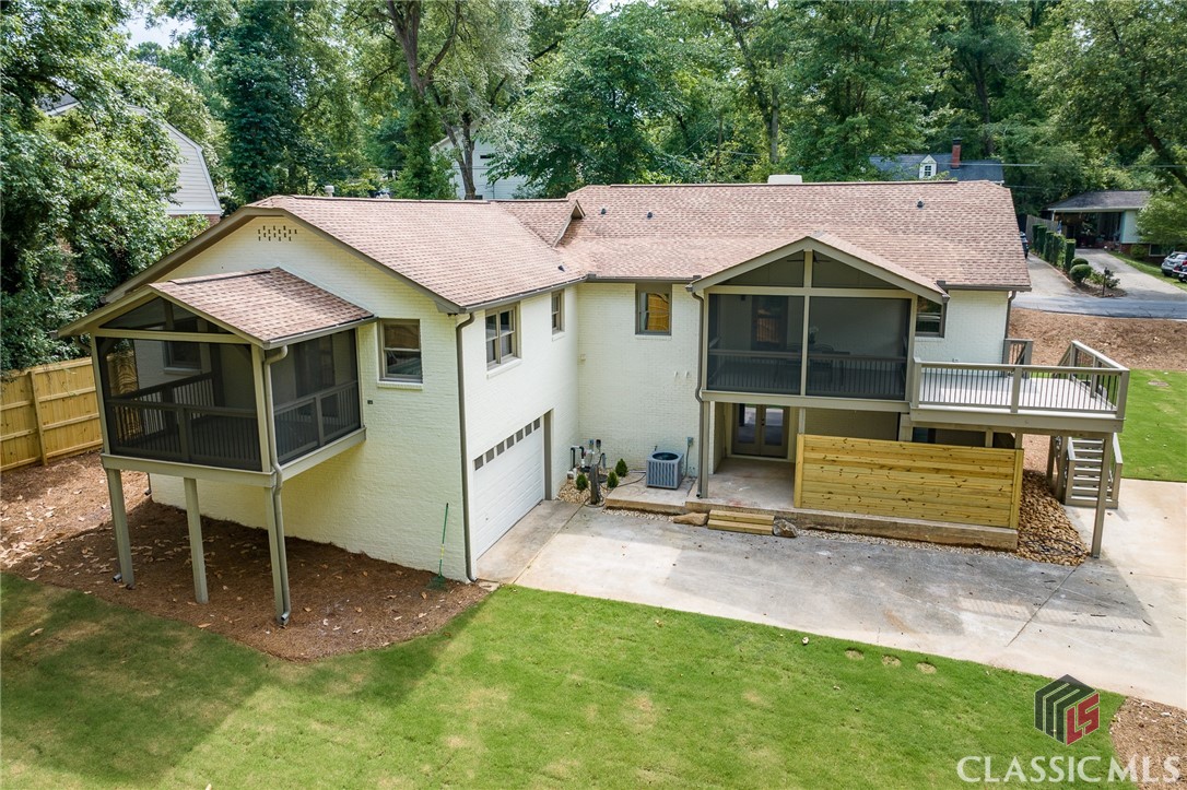 685 Pinecrest Drive
