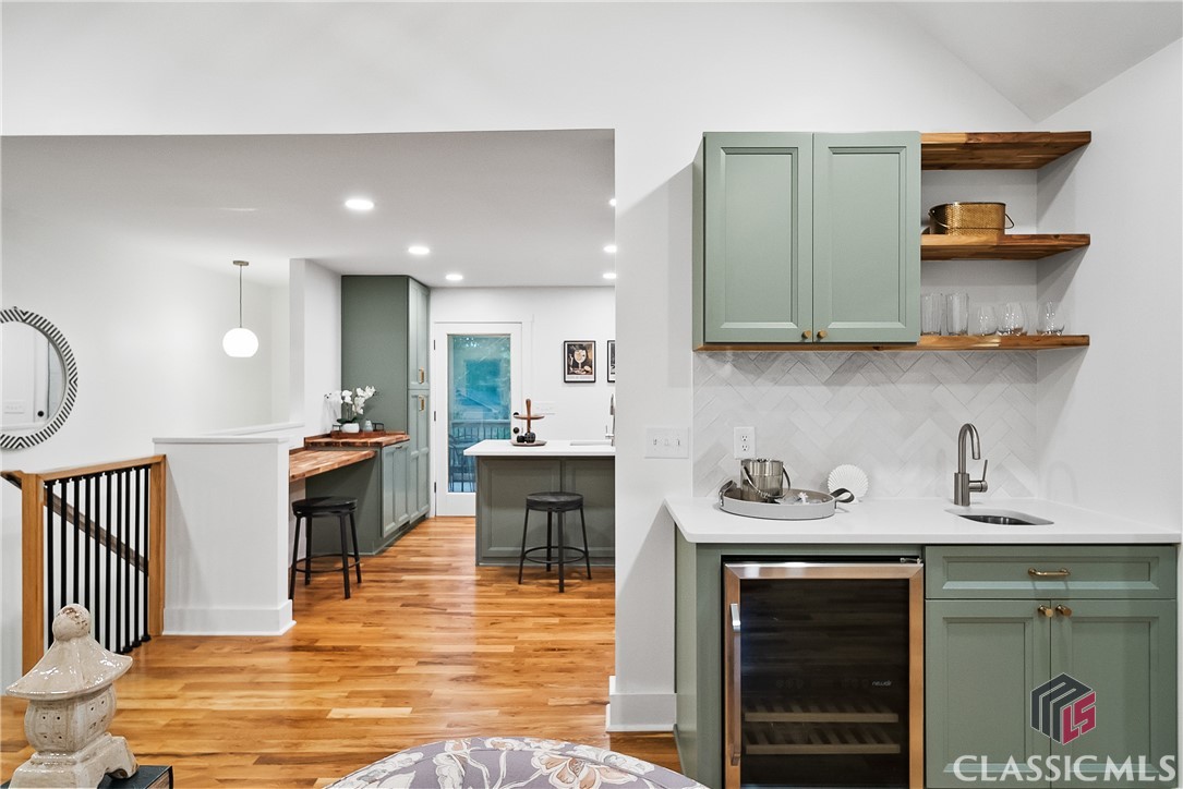 685 Pinecrest Drive