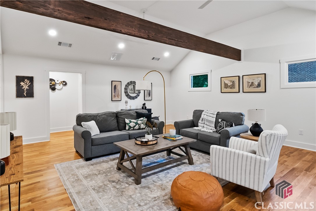 685 Pinecrest Drive