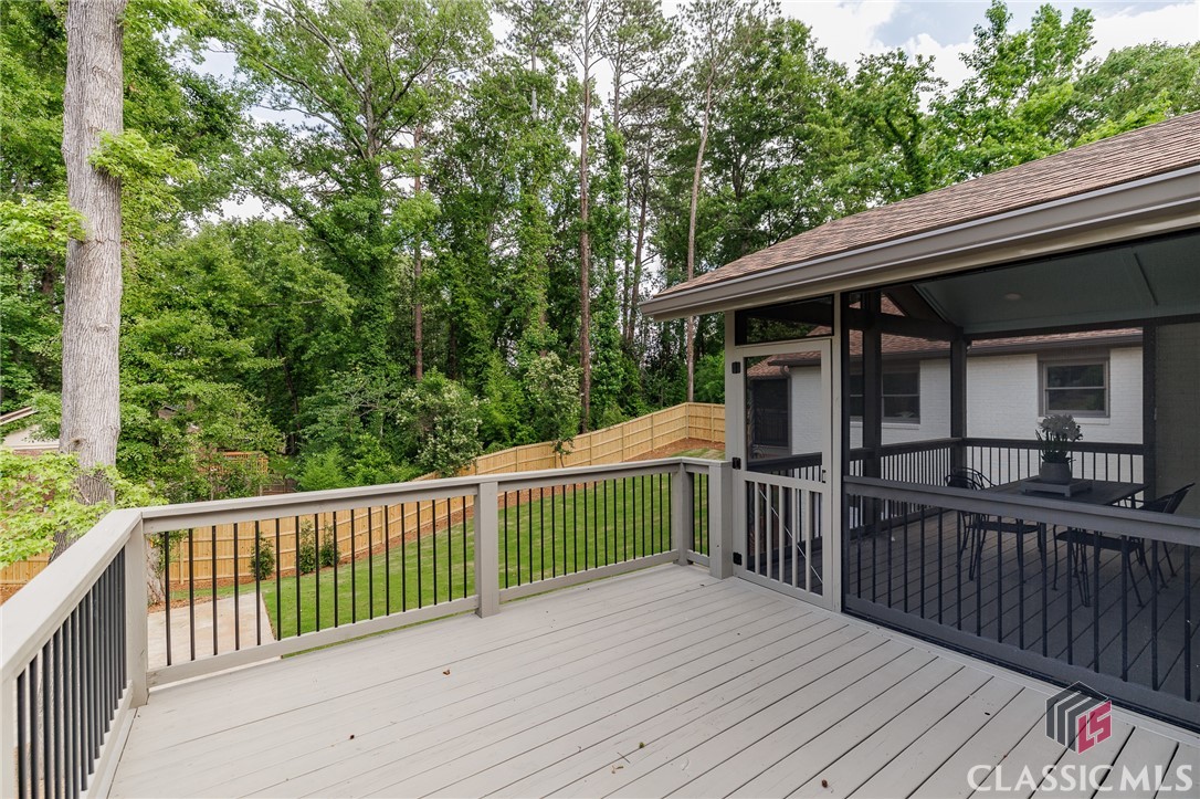 685 Pinecrest Drive