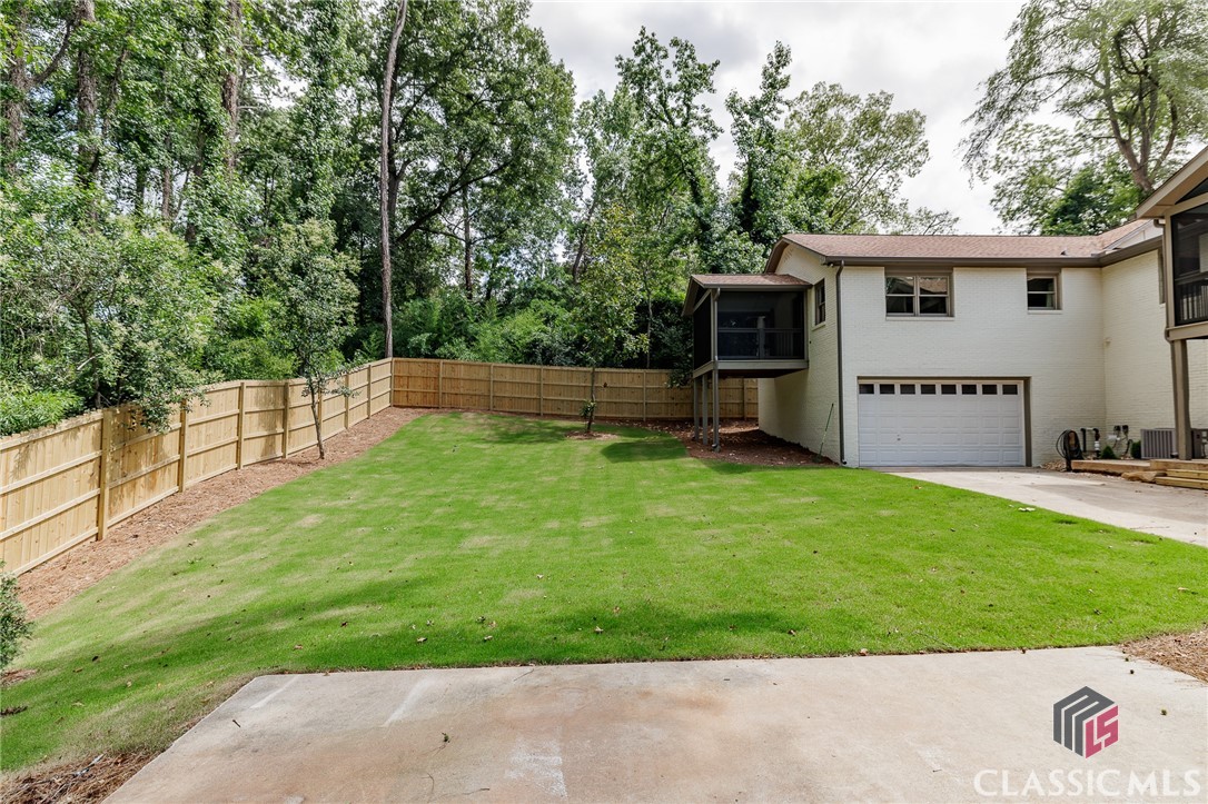 685 Pinecrest Drive