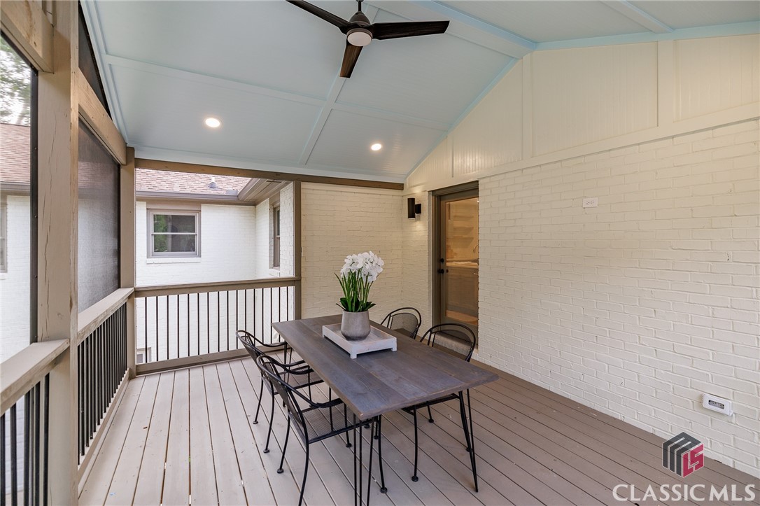 685 Pinecrest Drive