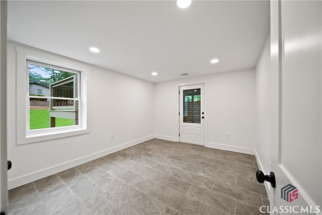 685 Pinecrest Drive