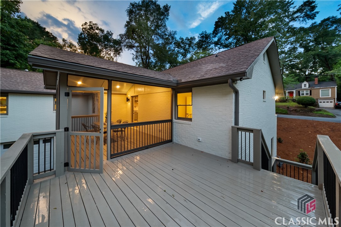 685 Pinecrest Drive