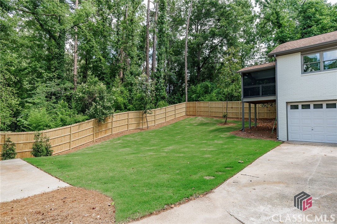 685 Pinecrest Drive