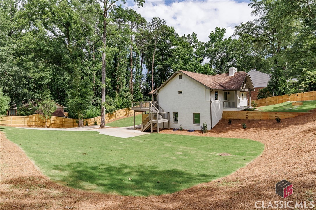 685 Pinecrest Drive