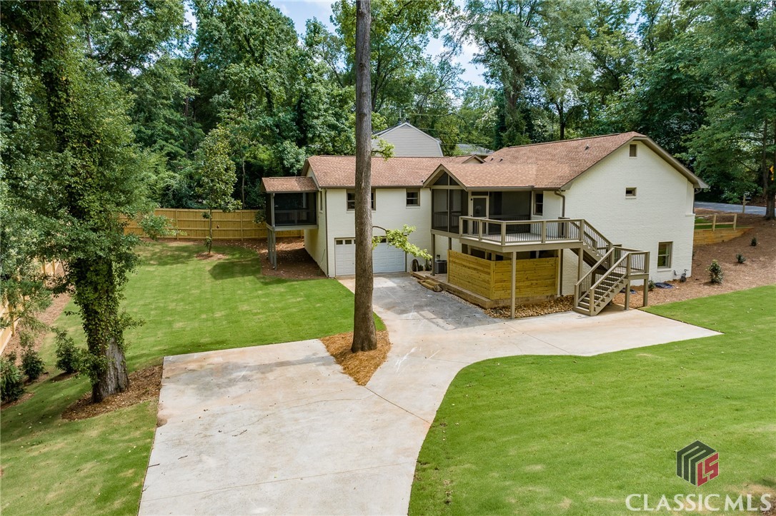 685 Pinecrest Drive