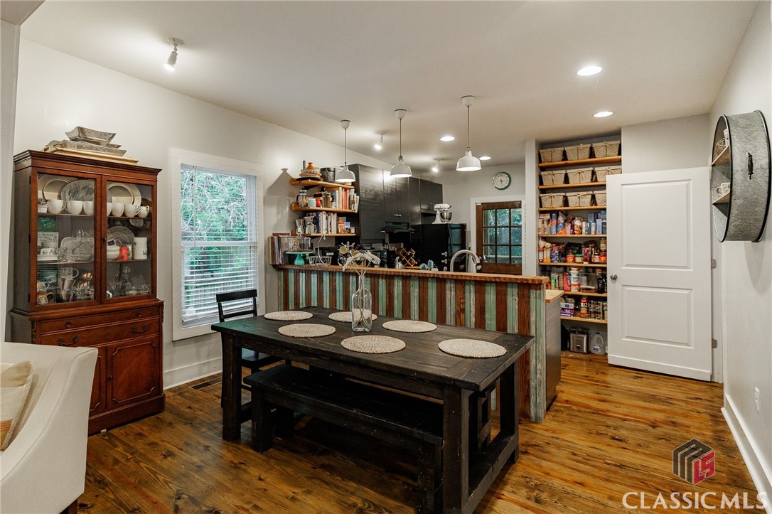 395 Cleveland Avenue