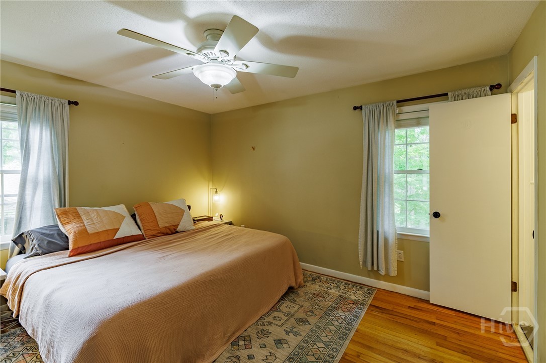 655 University Circle