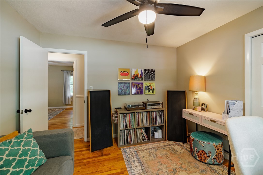 655 University Circle