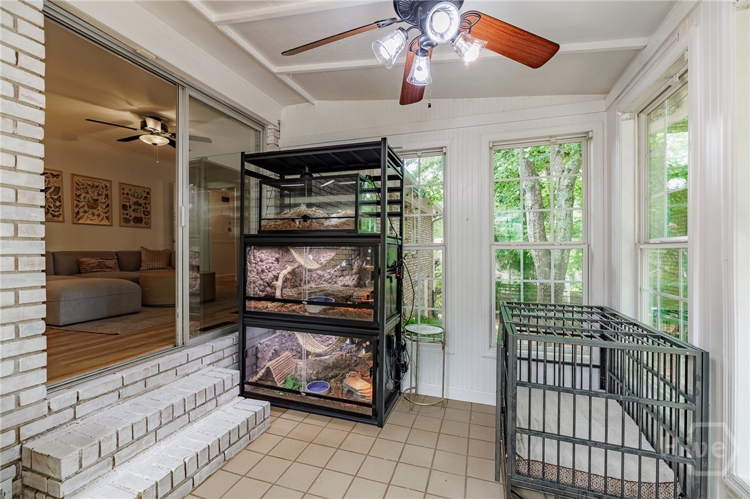 655 University Circle