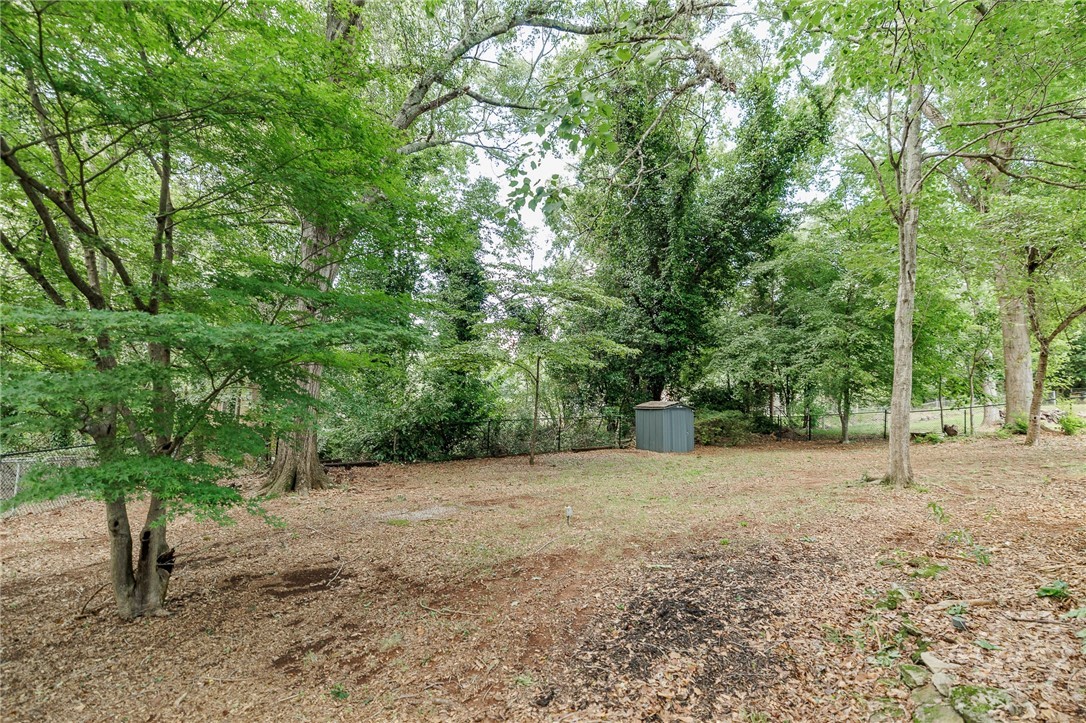 655 University Circle