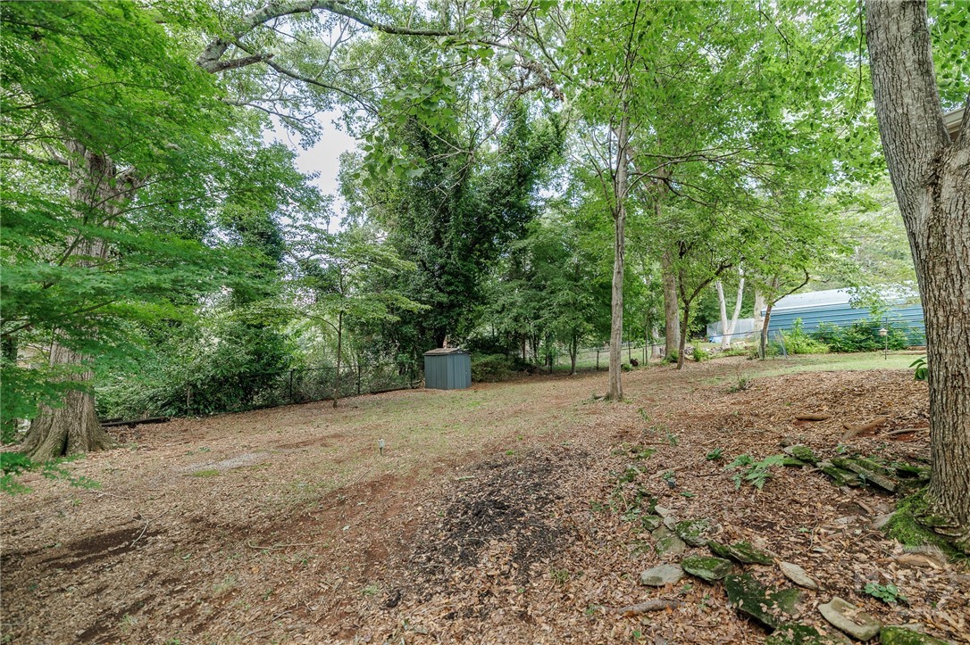 655 University Circle