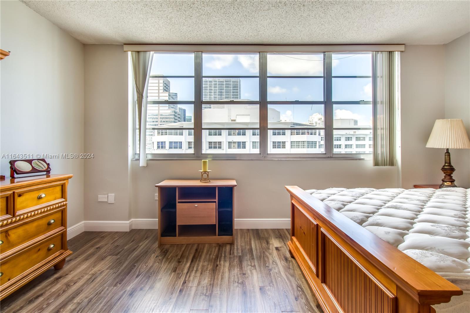 999 S Brickell Bay Dr # 1906