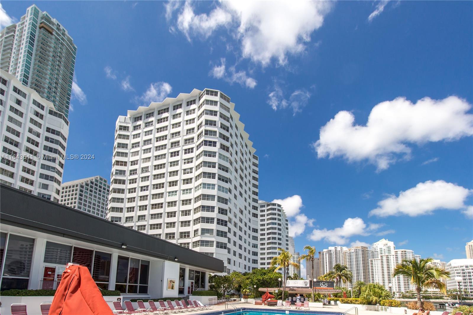 999 S Brickell Bay Dr # 1906