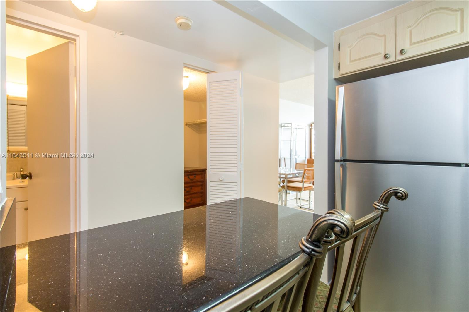 999 S Brickell Bay Dr # 1906