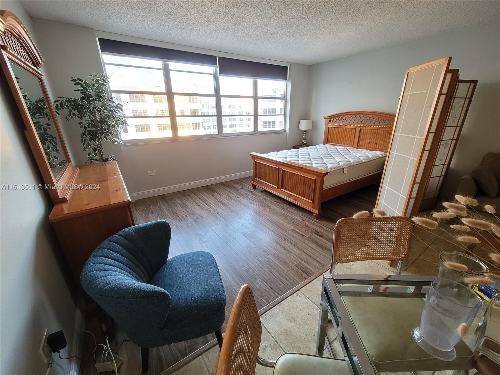 999 S Brickell Bay Dr # 1906