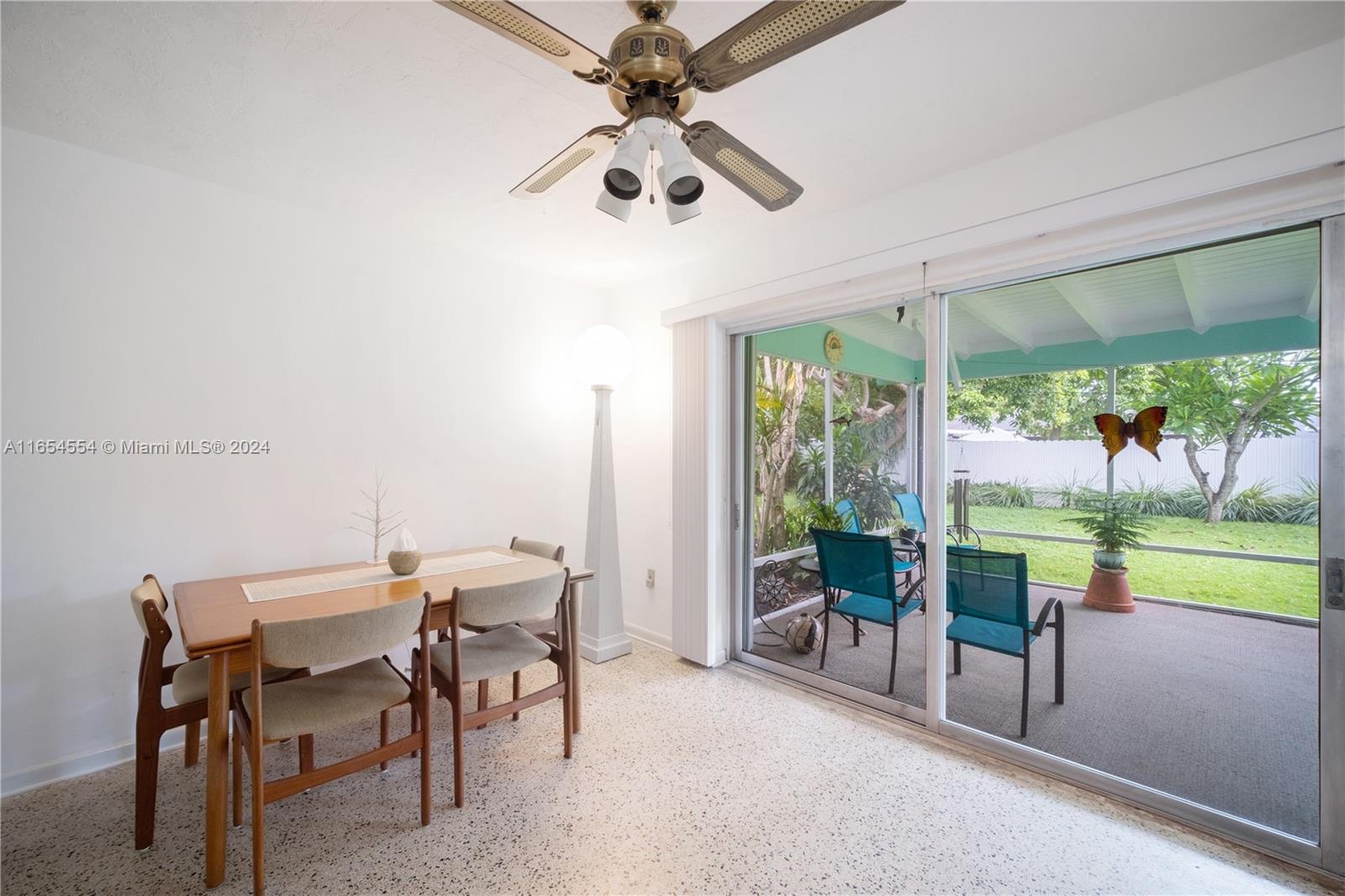9490 N Dominican Dr
