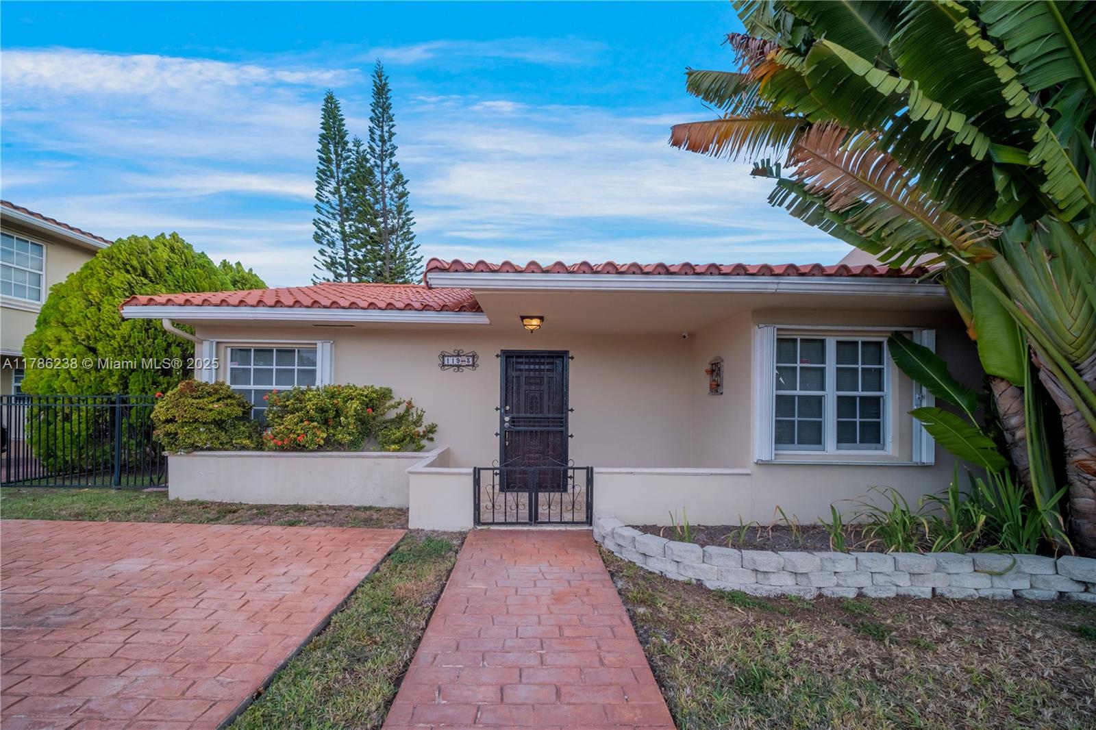 11923 SW 11th Ter # 2 Unit: D-2