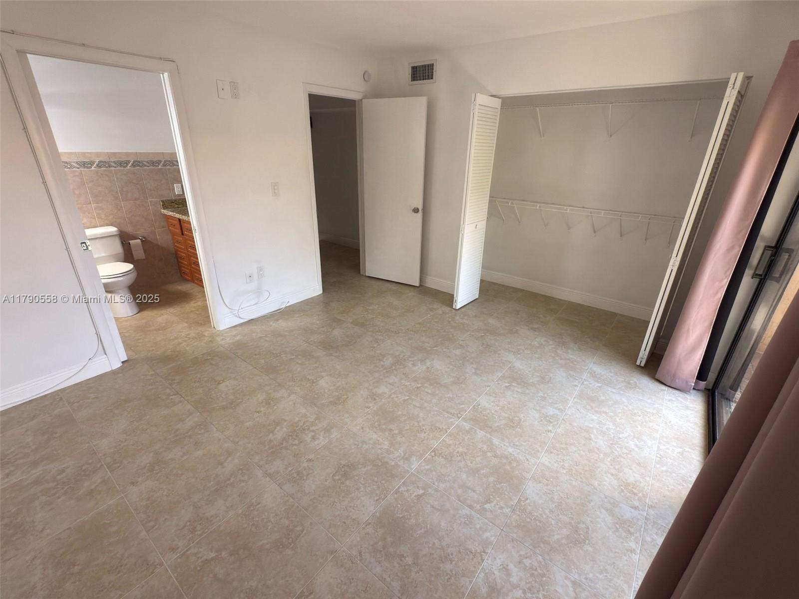 3406 SW 16th Ter # 2 Unit: D-2