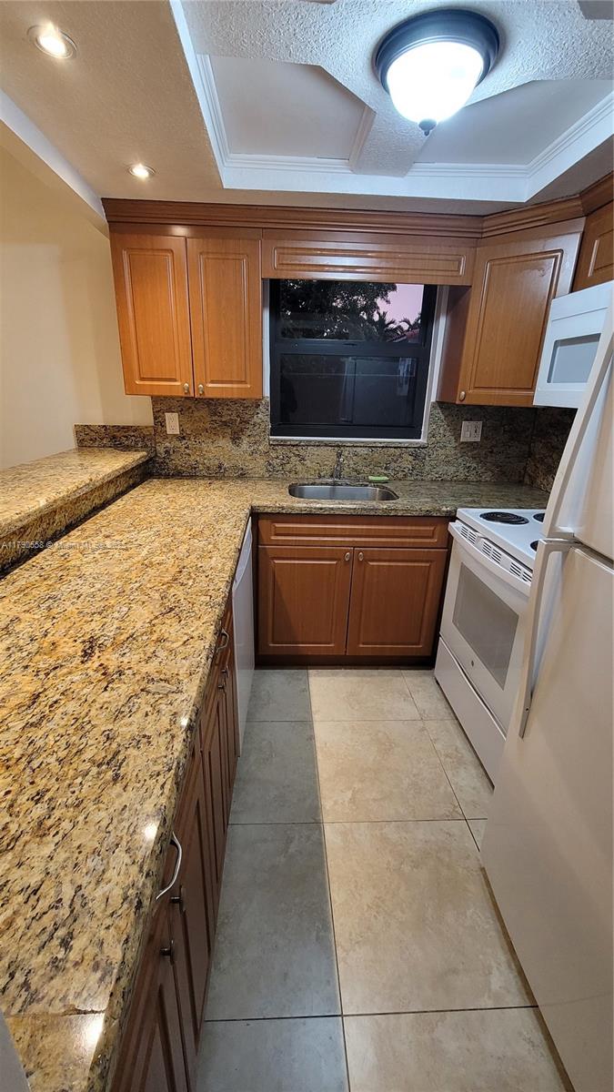 3406 SW 16th Ter # 2 Unit: D-2