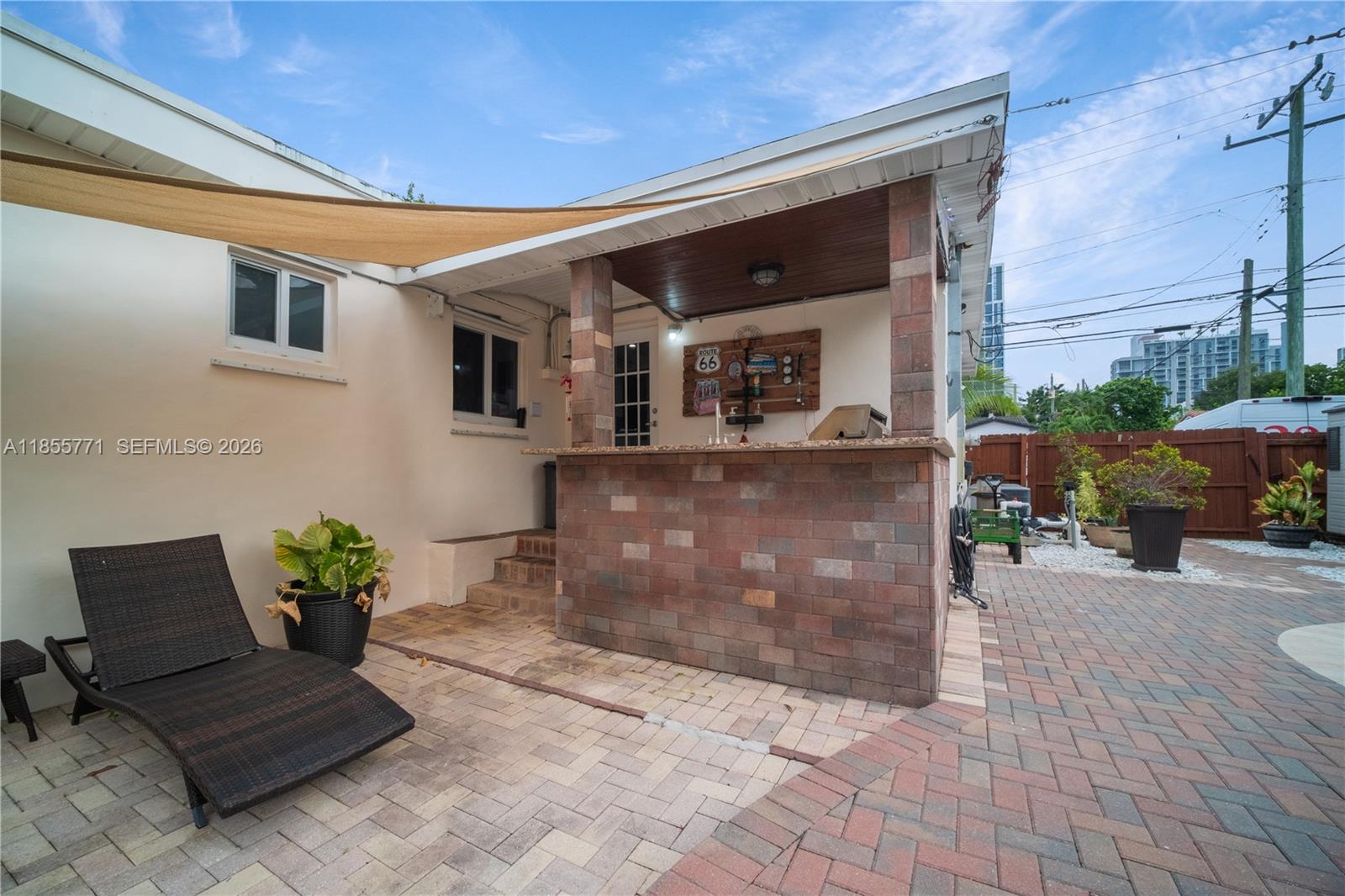 3715 SW 29th St Miami, FL 33134