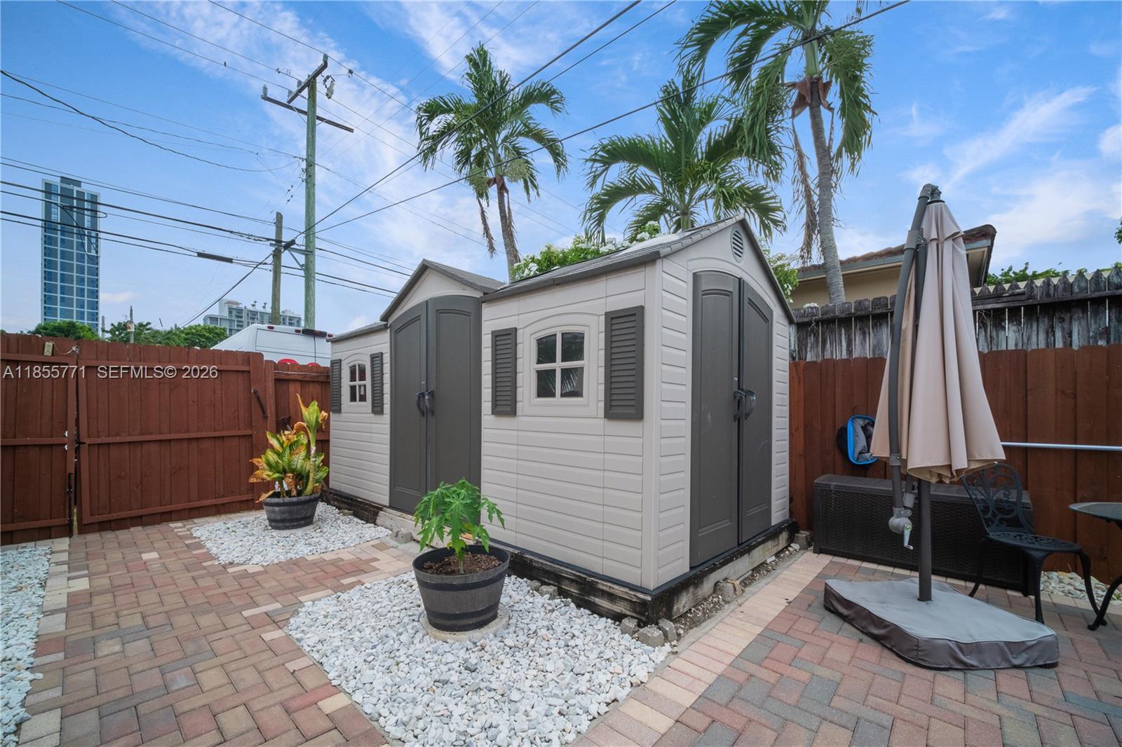 3715 SW 29th St Miami, FL 33134