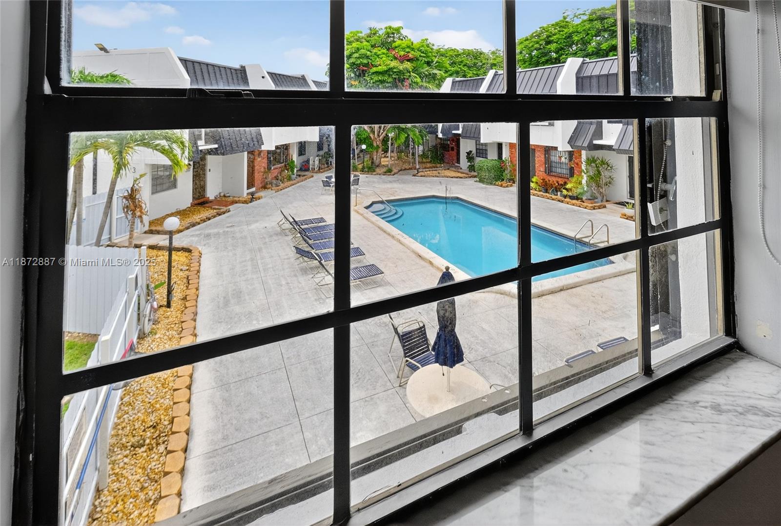6667 Miller Dr # 13 South Miami, FL 33155