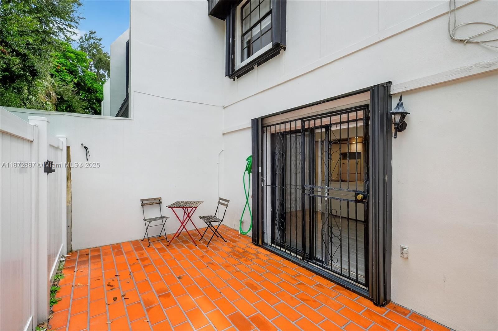 6667 Miller Dr # 13 South Miami, FL 33155