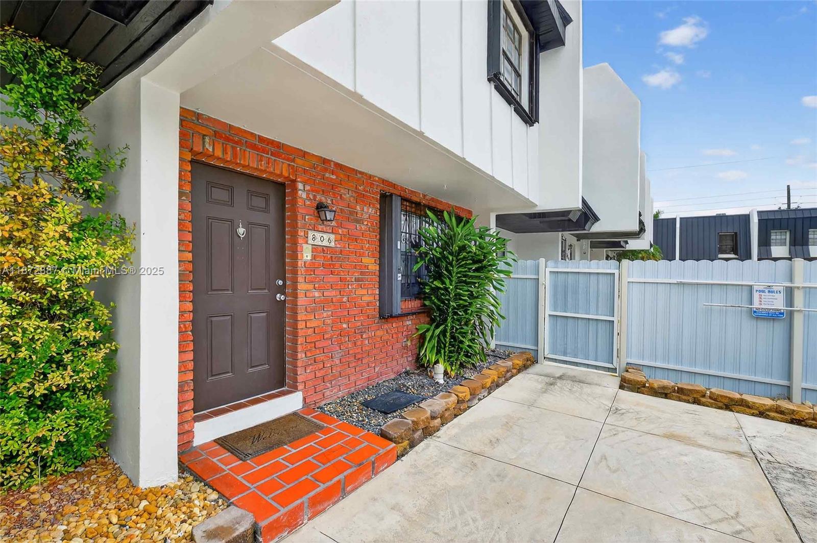 6667 Miller Dr # 13 South Miami, FL 33155