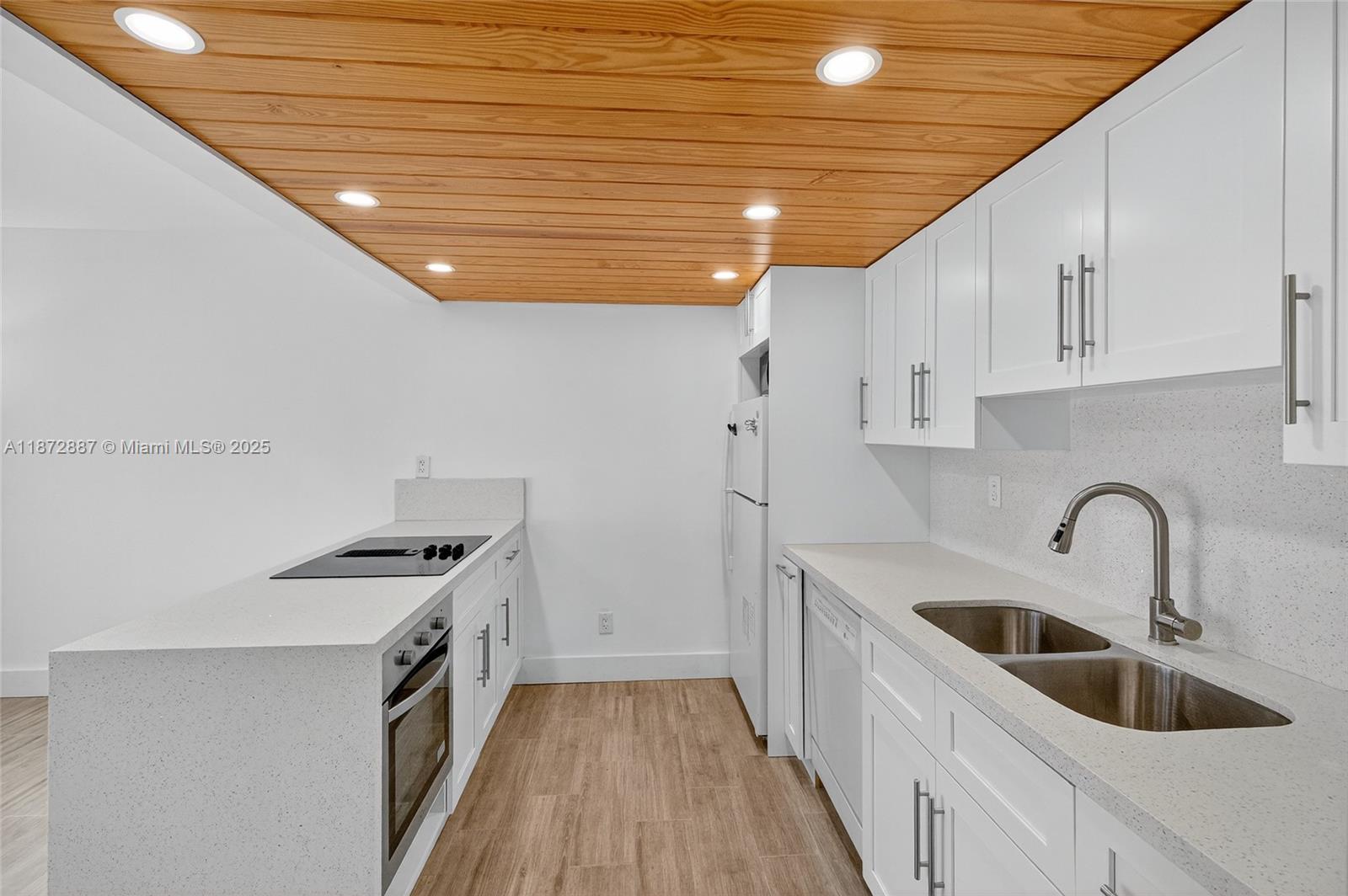 6667 Miller Dr # 13 South Miami, FL 33155