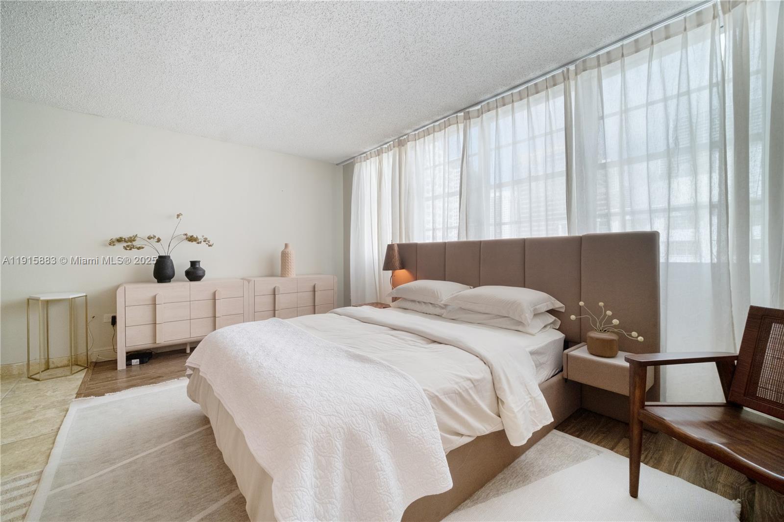 999 N Brickell Bay Dr # 1906