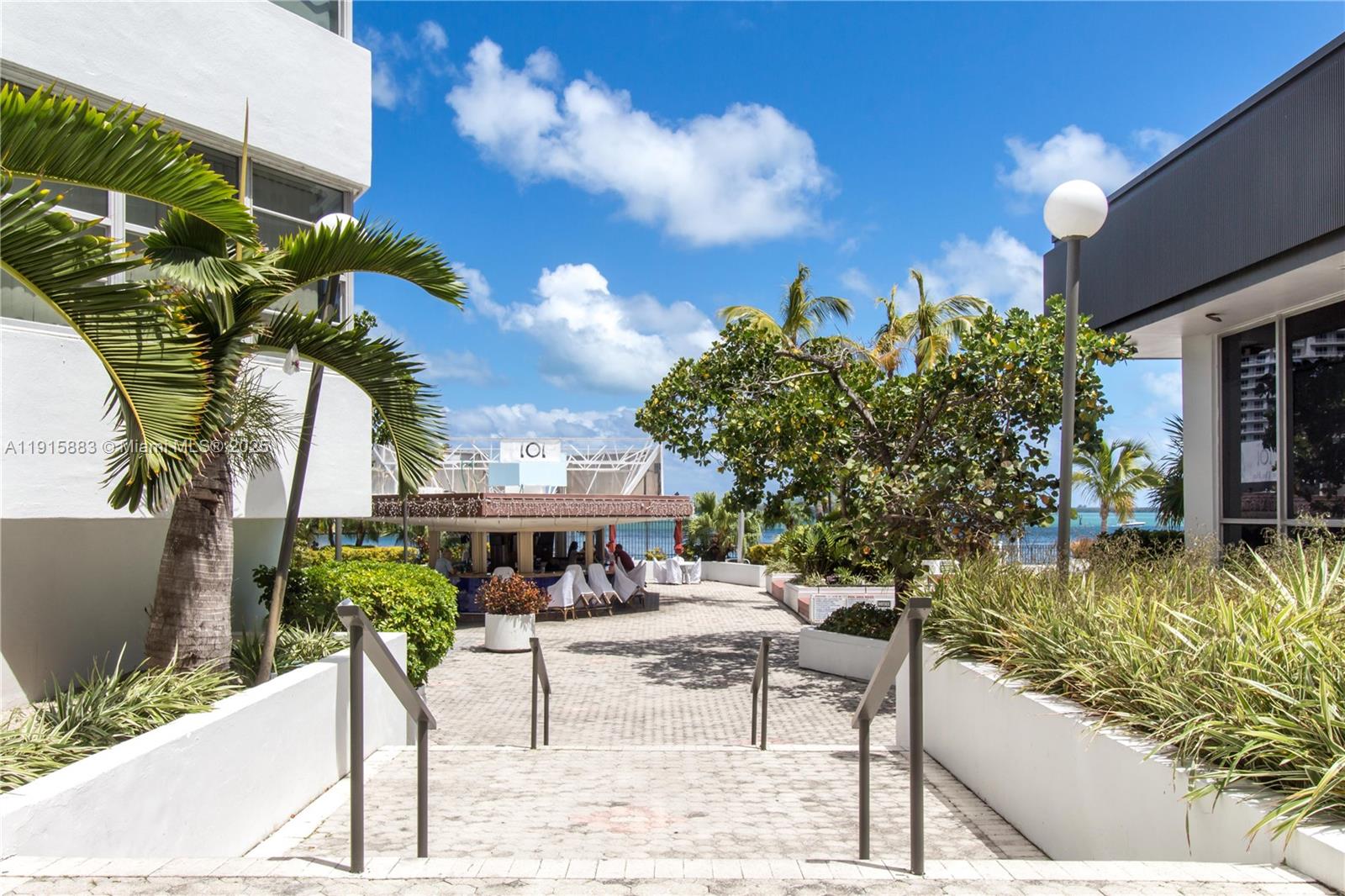 999 N Brickell Bay Dr # 1906