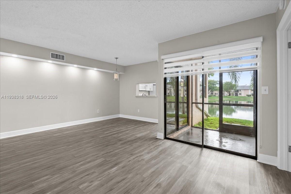 820 N Franklin Ave # 820C