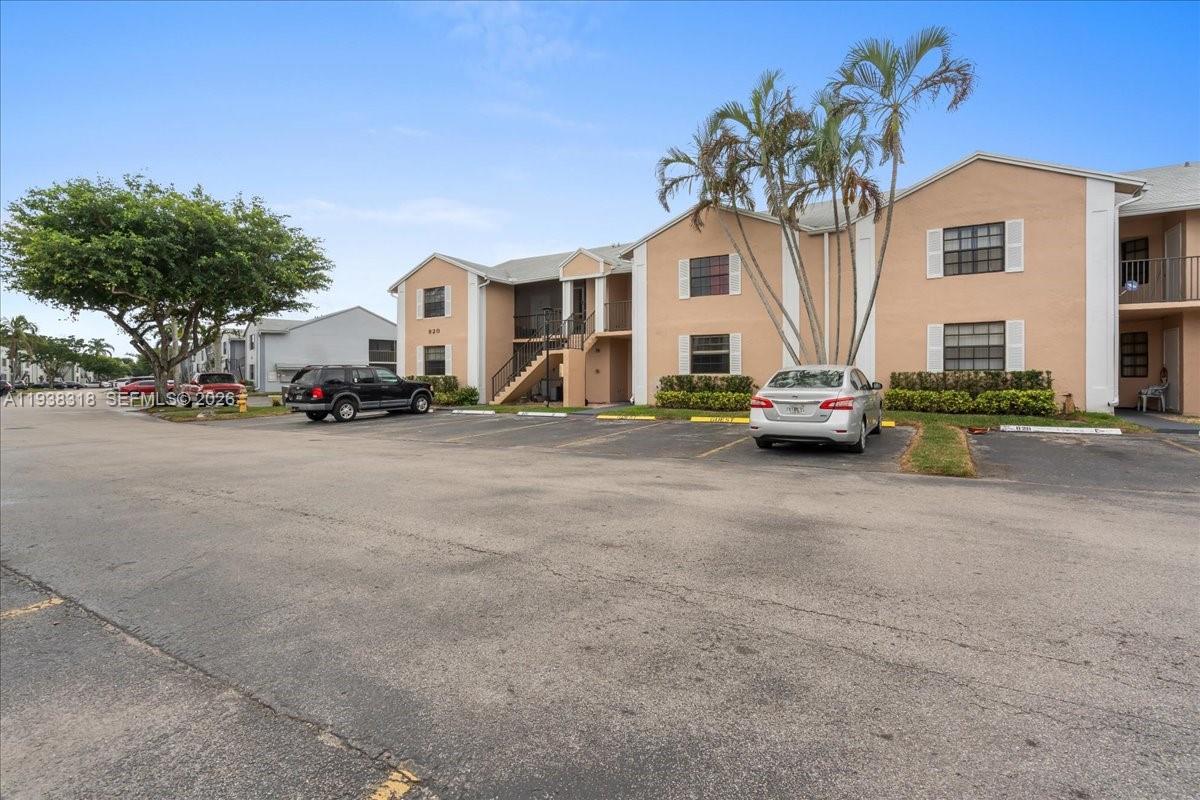 820 N Franklin Ave # 820C
