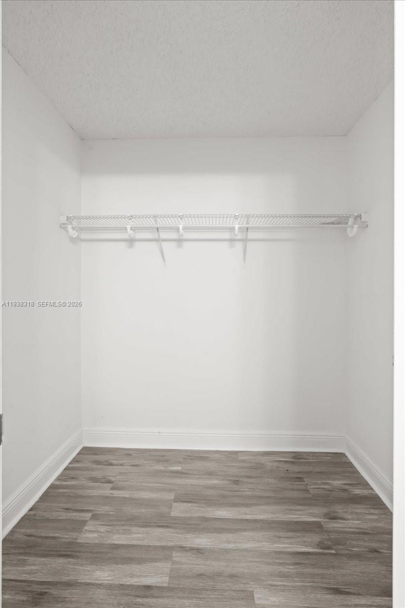 820 N Franklin Ave # 820C