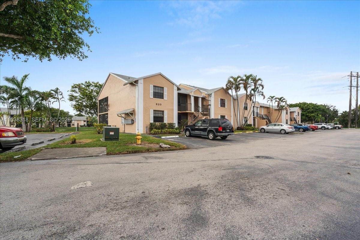 820 N Franklin Ave # 820C