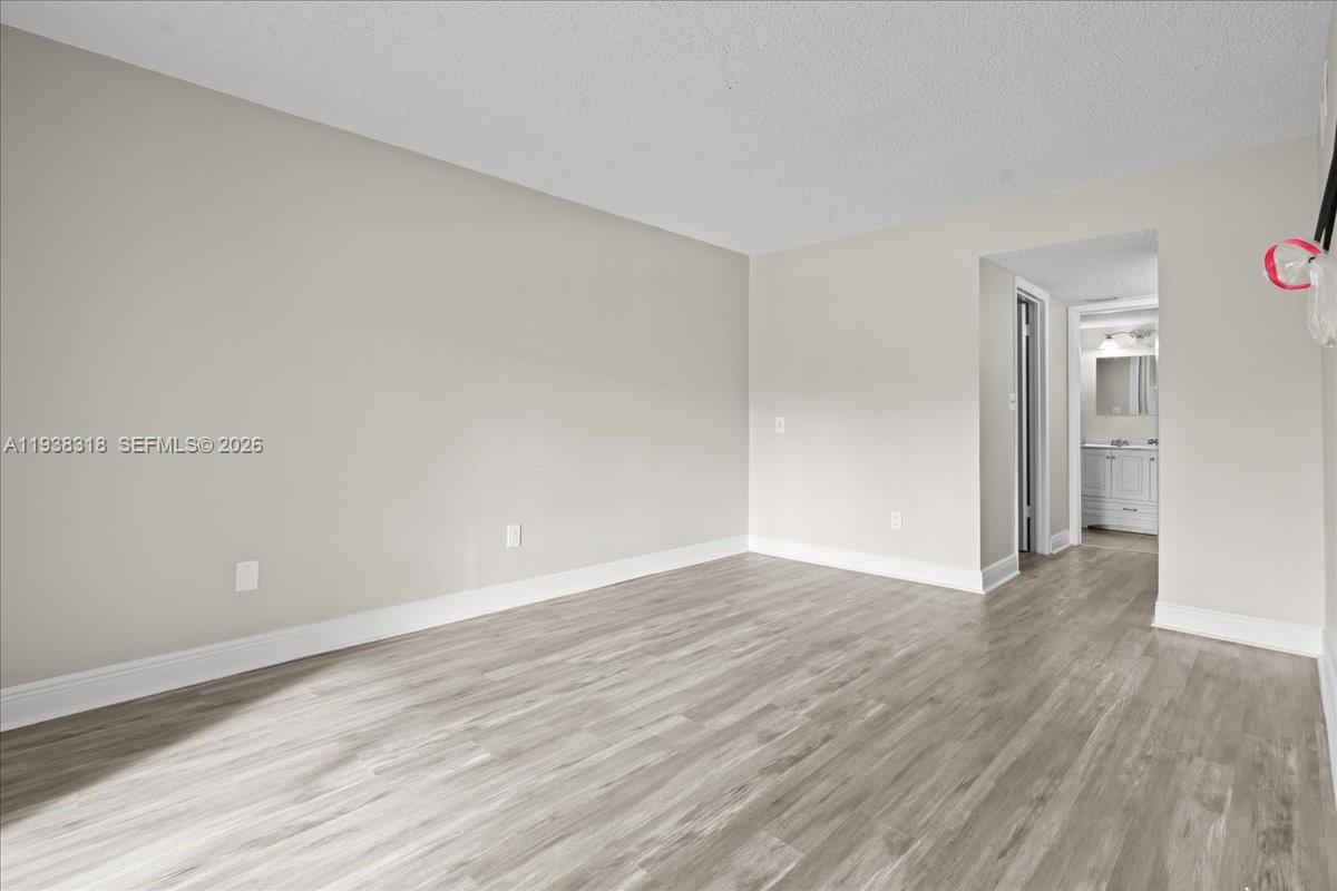 820 N Franklin Ave # 820C