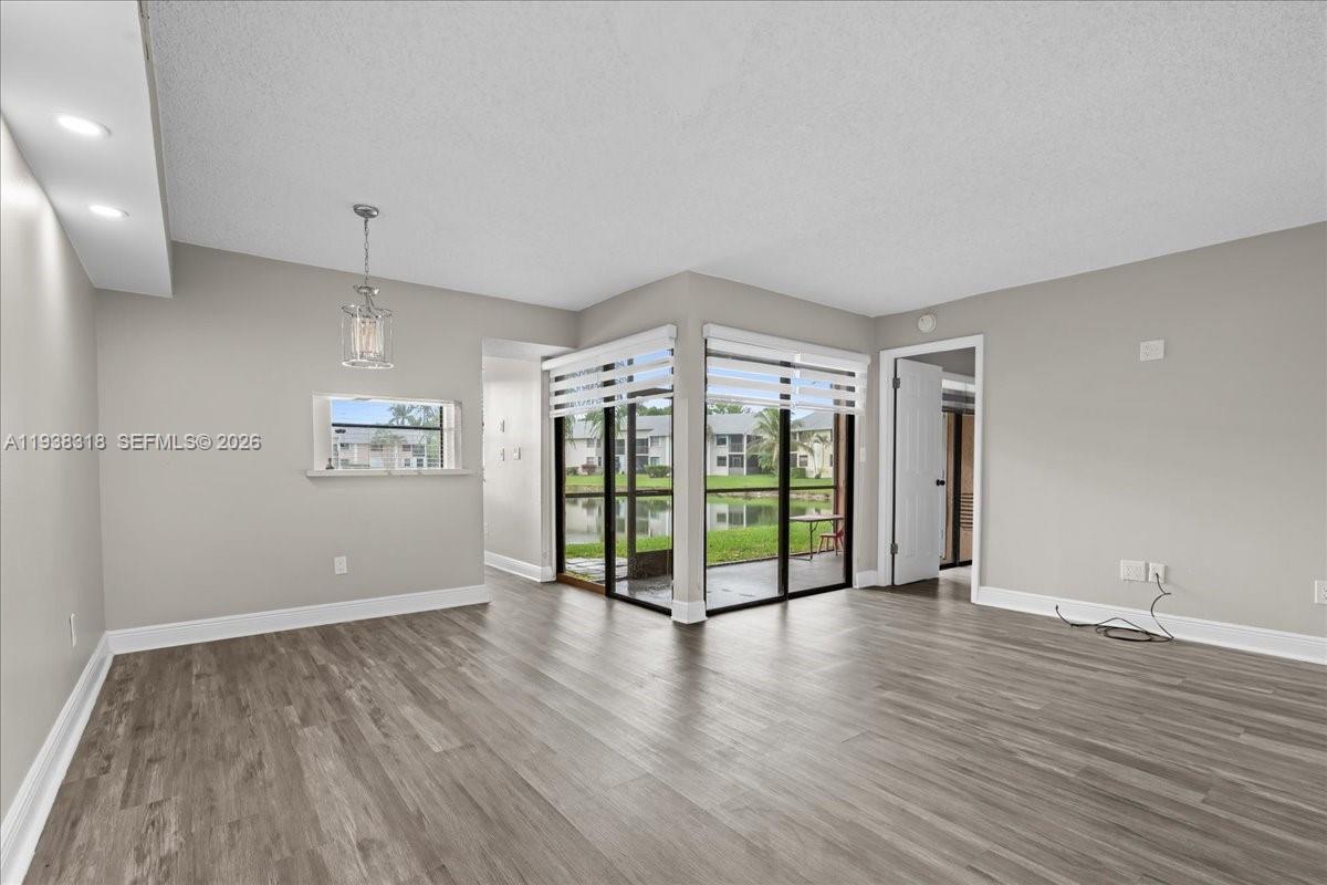 820 N Franklin Ave # 820C