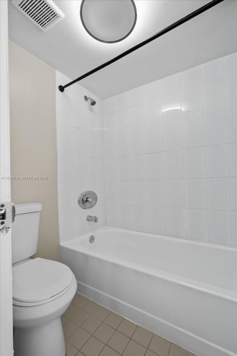 820 N Franklin Ave # 820C