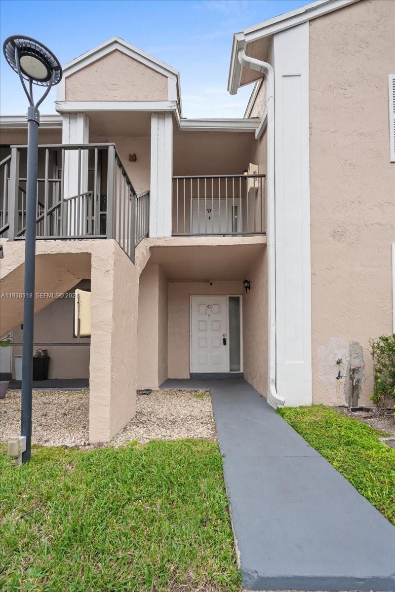 820 N Franklin Ave # 820C