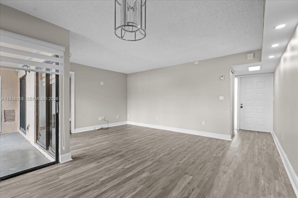 820 N Franklin Ave # 820C