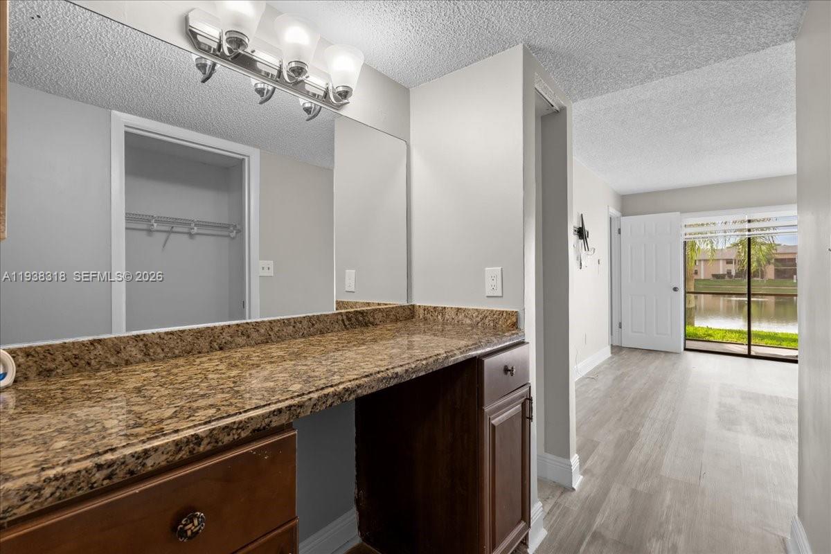 820 N Franklin Ave # 820C