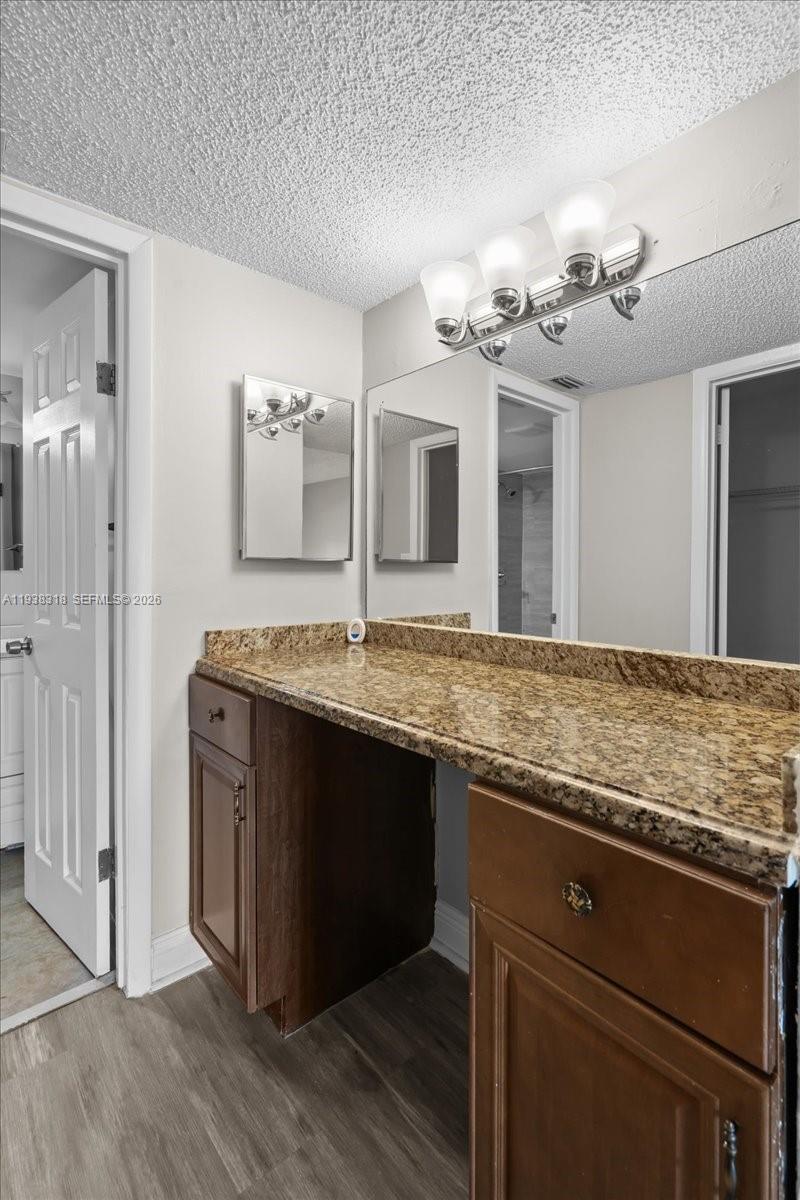820 N Franklin Ave # 820C