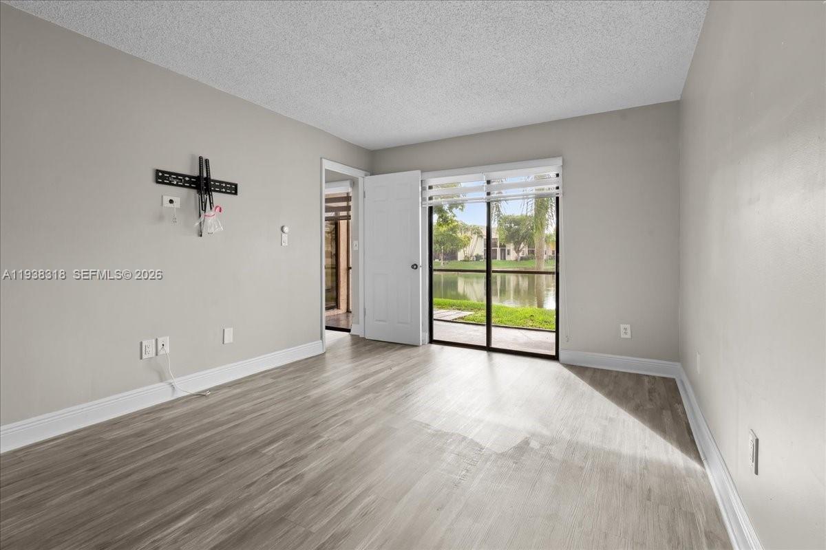 820 N Franklin Ave # 820C