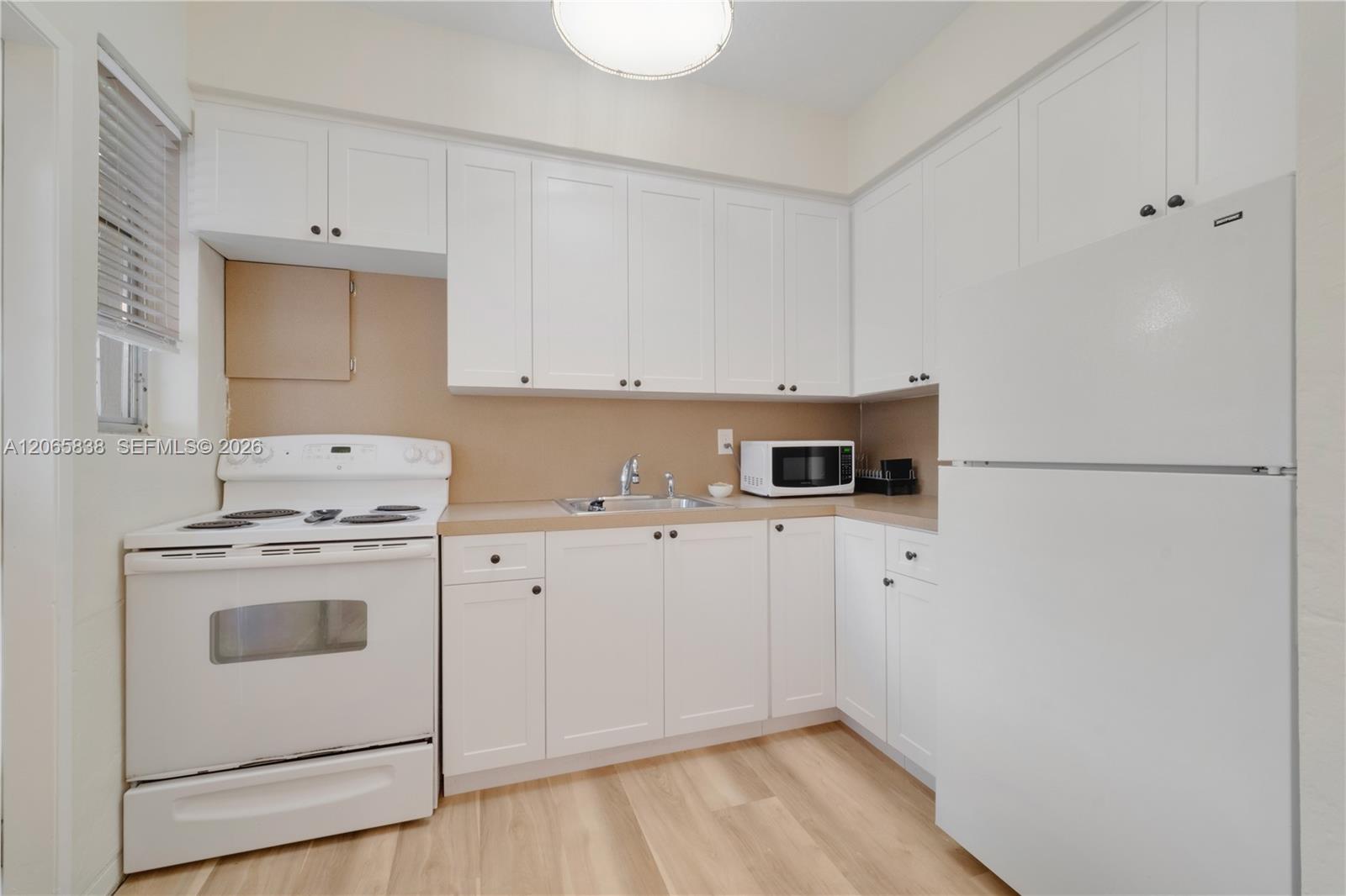 2893-2895 SW 37th Ct