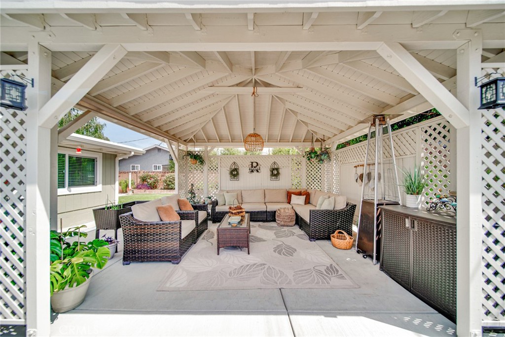 2316 Marshall Avenue