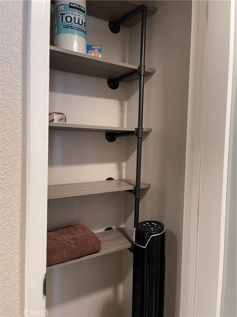 5694 E Los Angeles Avenue