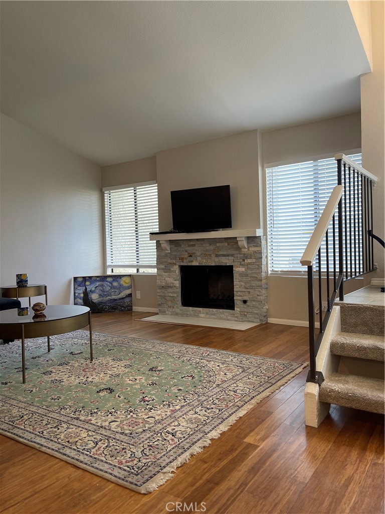 5694 E Los Angeles Avenue